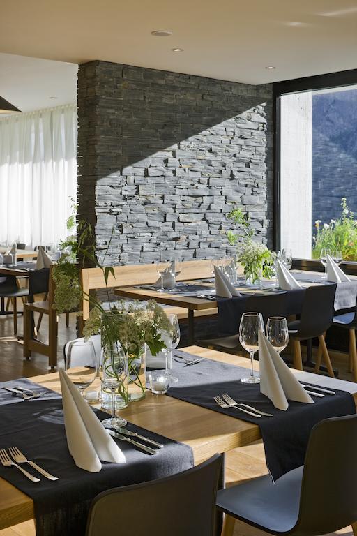 Hotel Restaurant Flaschen Albinen Ngoại thất bức ảnh